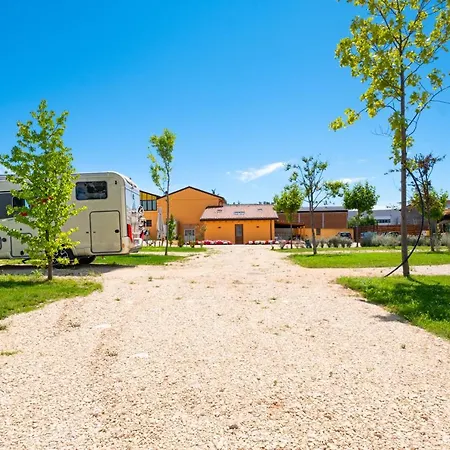 Agricamping Le Corniole Camping *